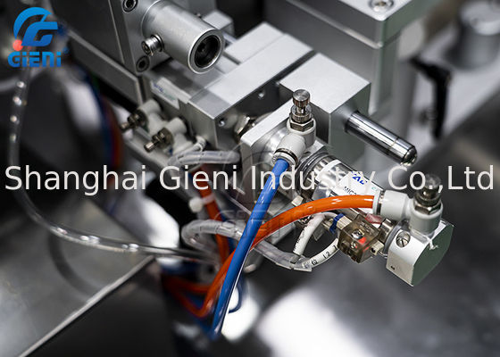 rutschfestes 90pcs/Min Cosmetic Lipstick Labeling Machine